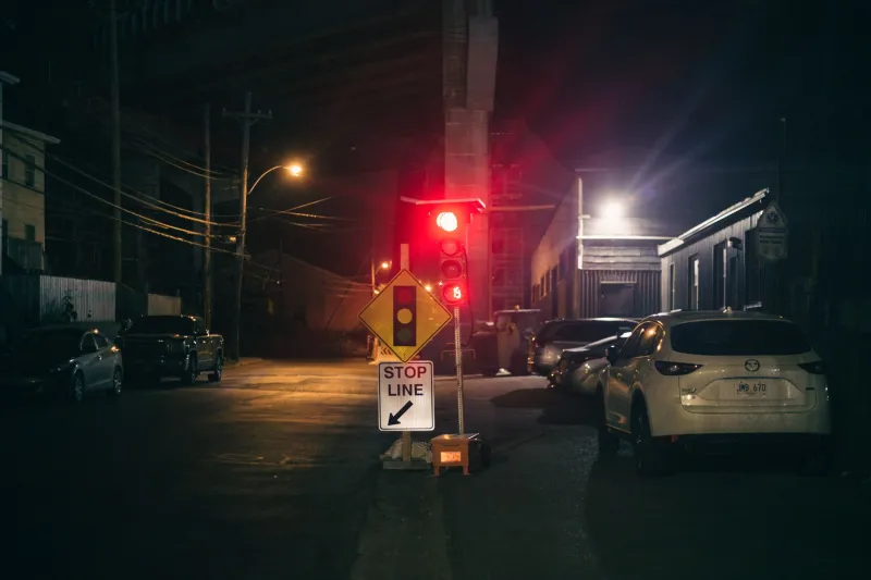 Stillness Under Pressure: Why the Best Drivers Wait Without Moving